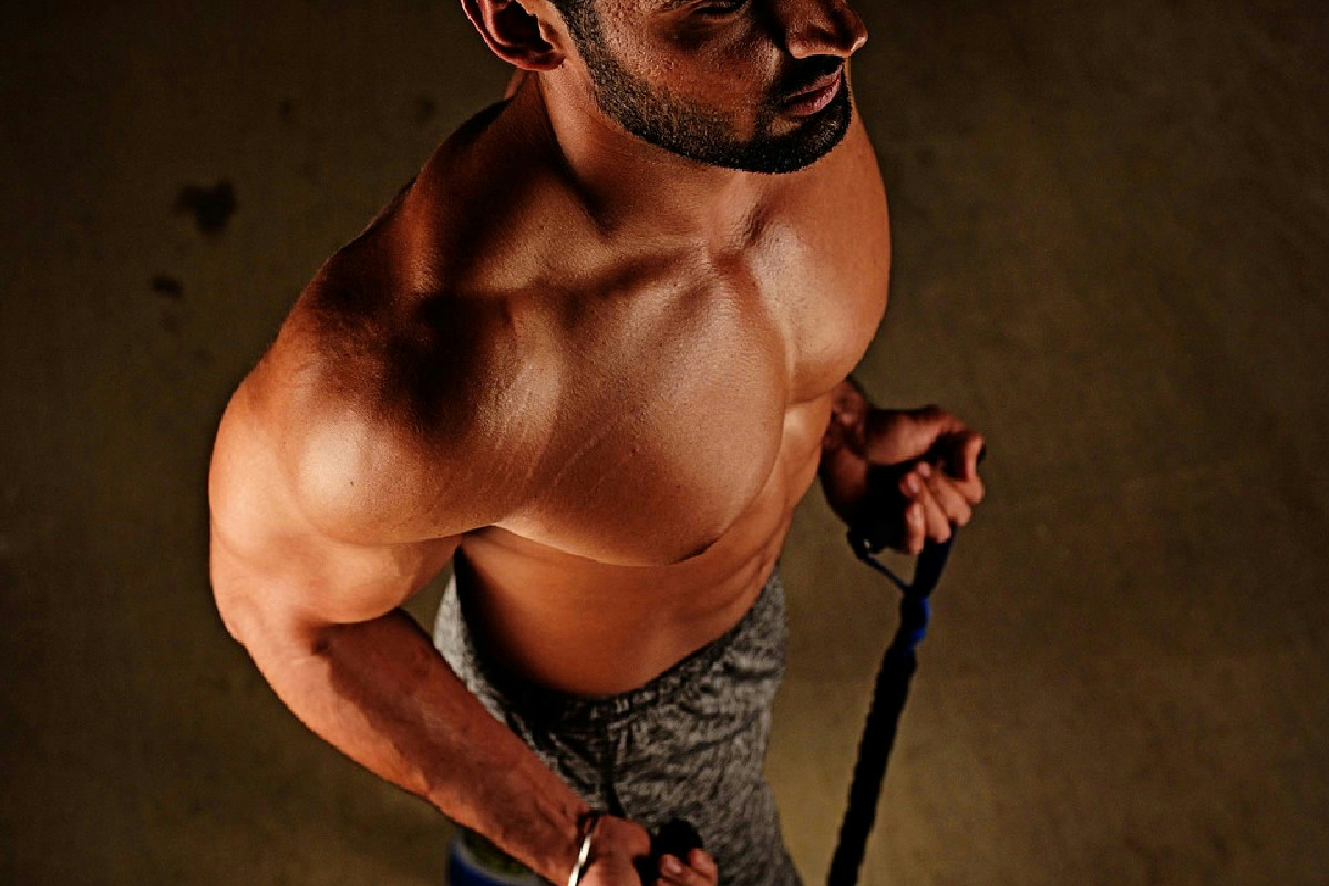 Gli esercizi essenziali per aumentare forza e mobilità ideale dopo i 60 anni