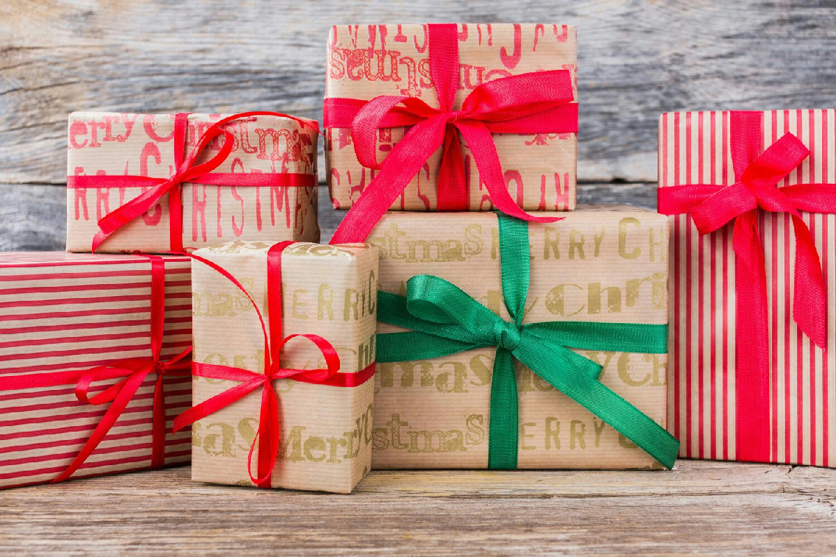 Modi originali per confezionare regali natalizi con stile unico e personalizzato